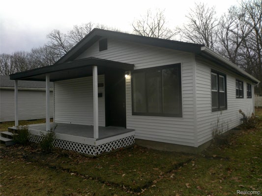 4502 HUCKLEBERRY LN, FLINT, MI 48507 - Image edeb7dbb16ef2c5f466cf2d8a122d428/1575759438