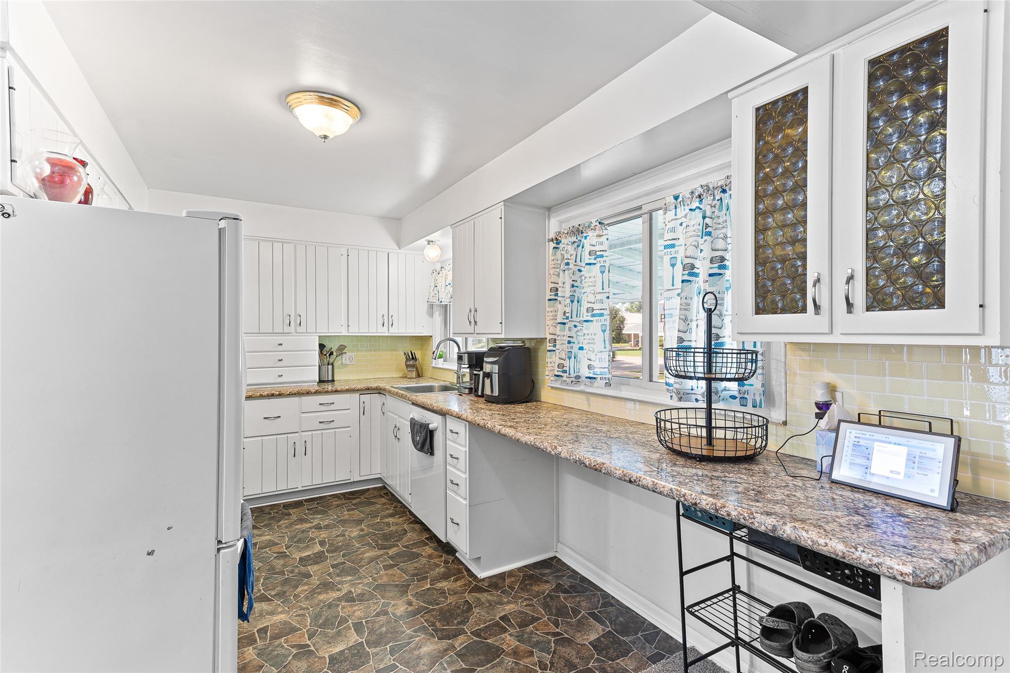 23020 Farmington Road