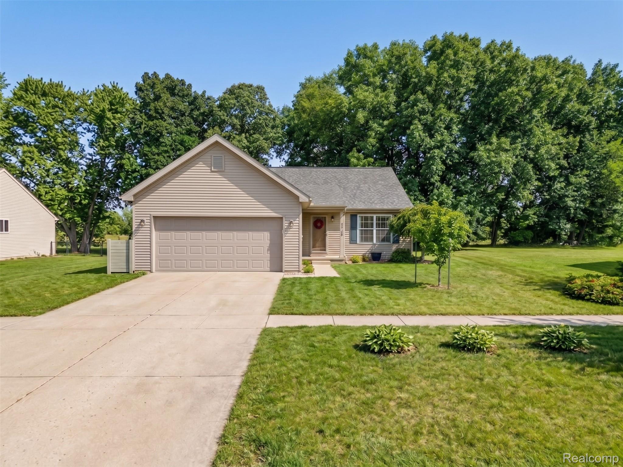 404 Lydia Lane