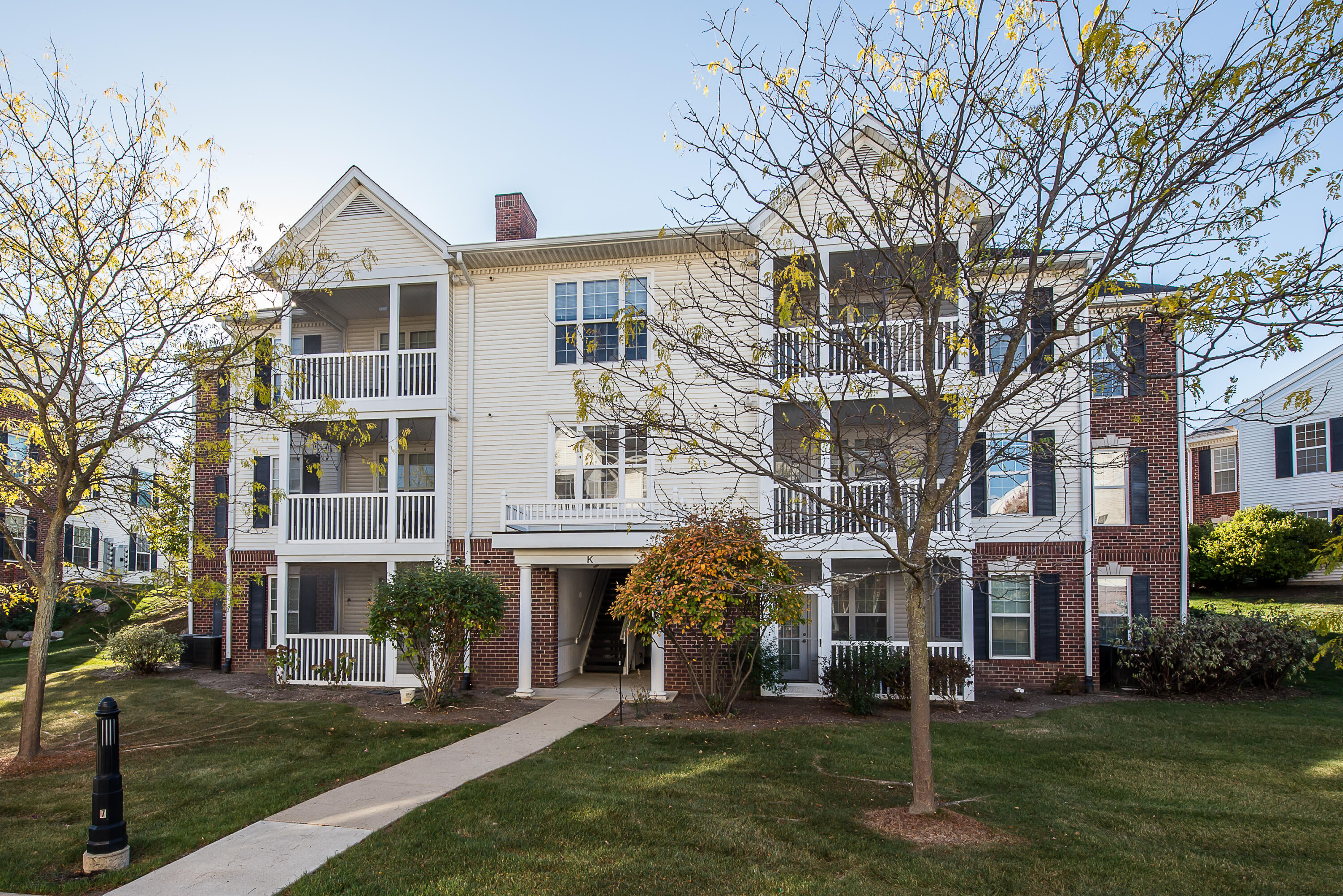 922 W Summerfield Glen Circle