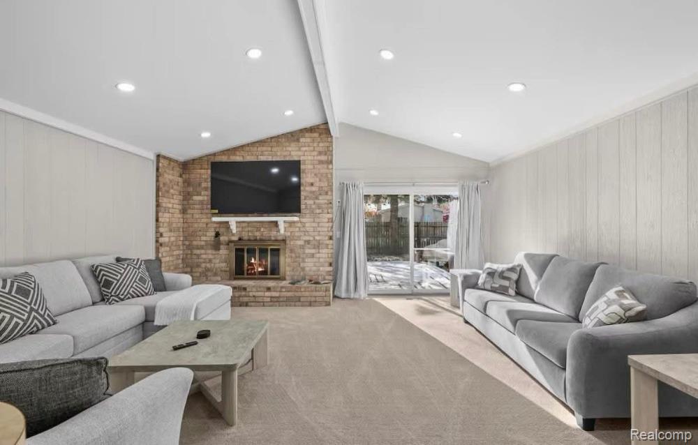 2256 Niagara Drive
