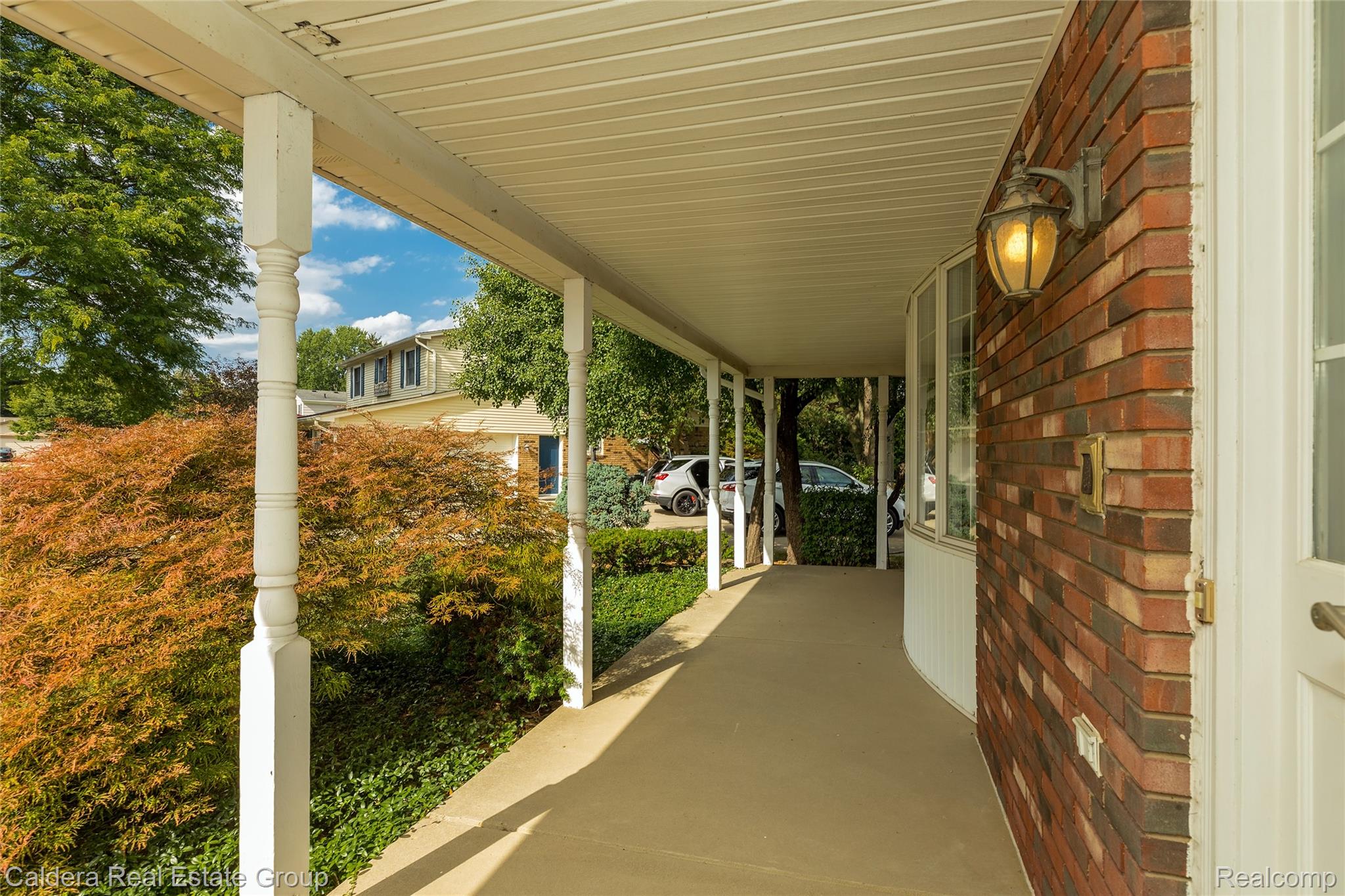 943 Huntsford Court
