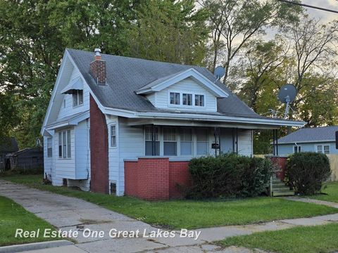 Photo of 3232 Ruckle Street, Saginaw City, MI 48601 (MLS # 61050193214)
