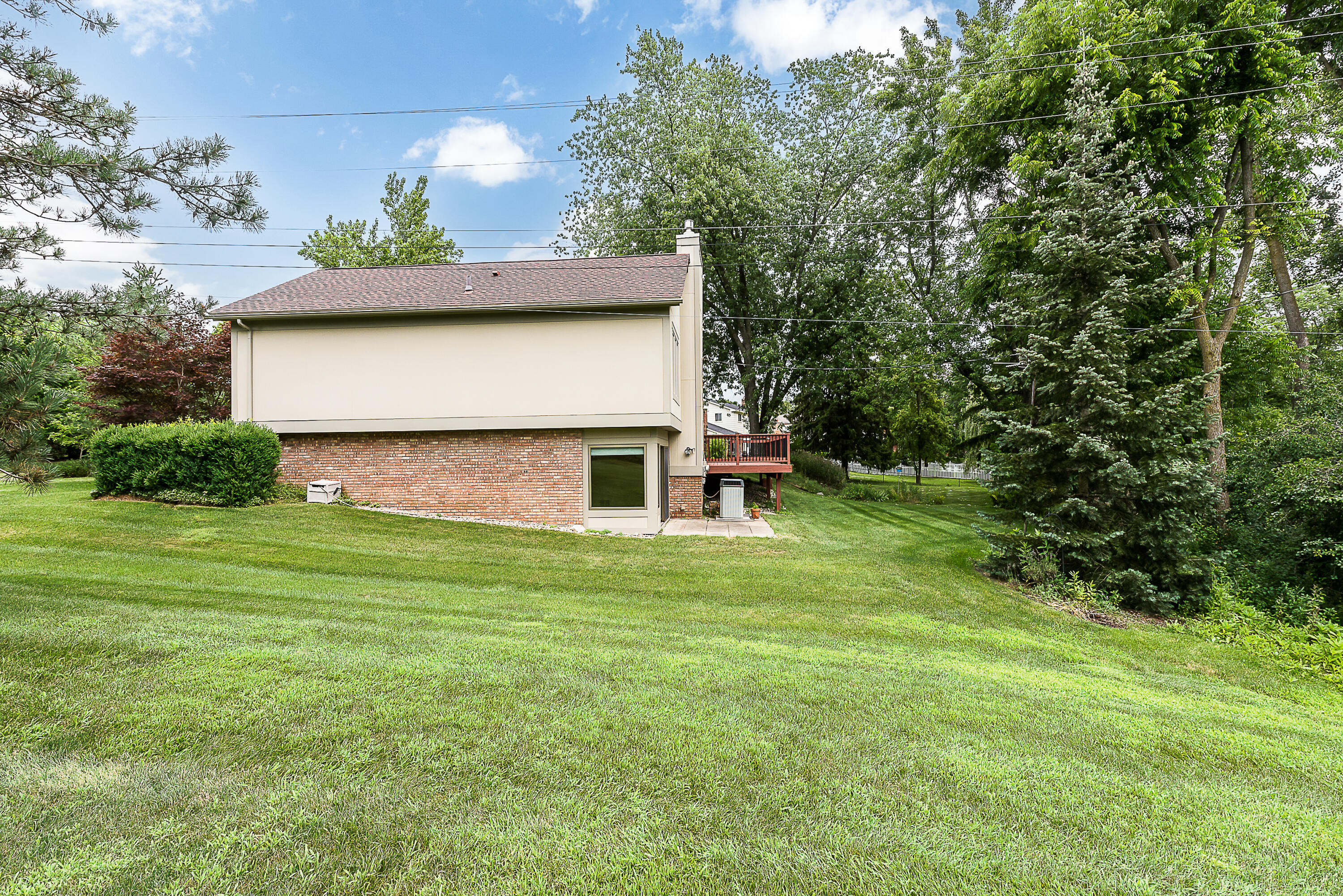 2984 Argonne Drive