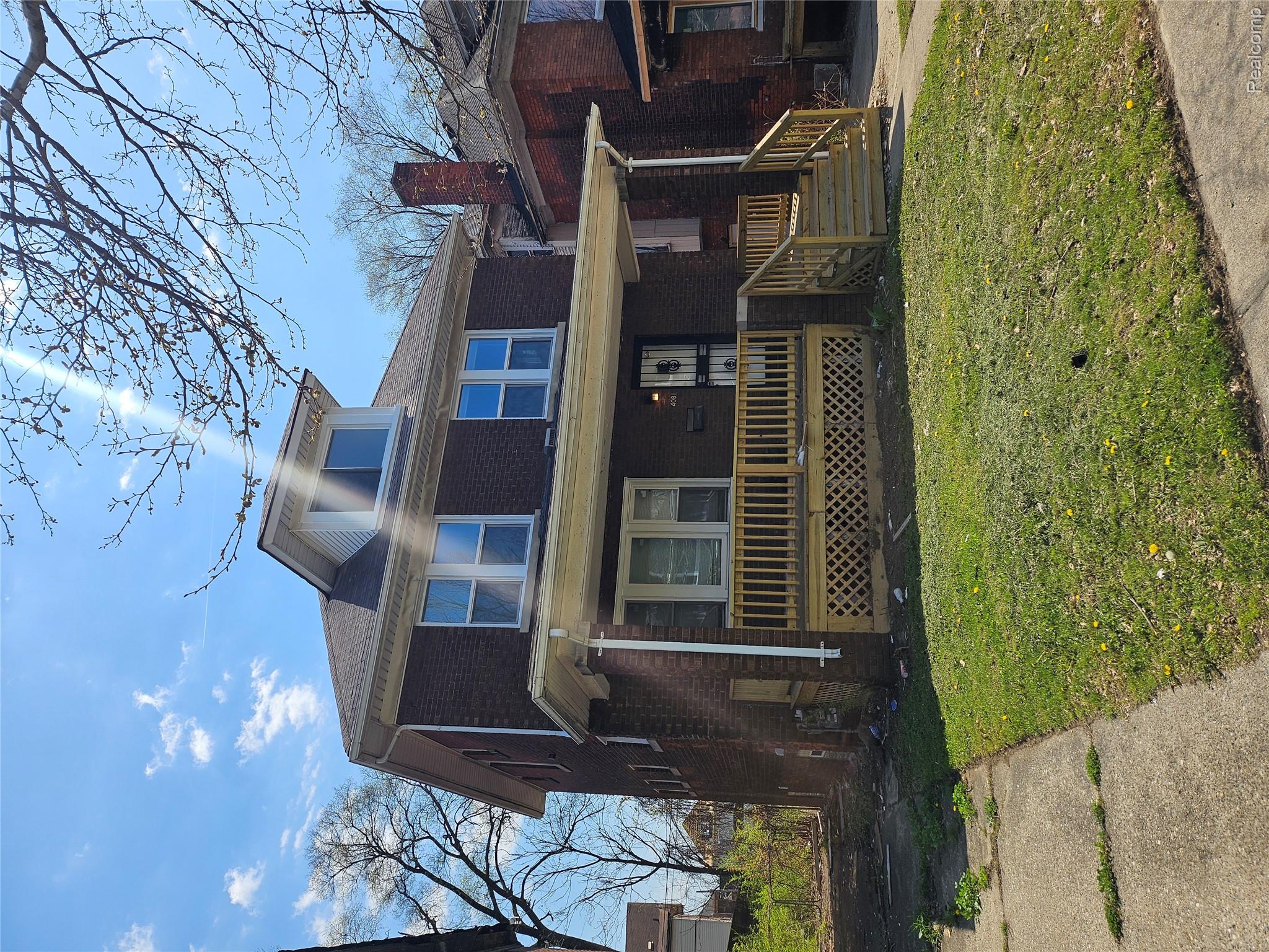 4081 Montgomery Street