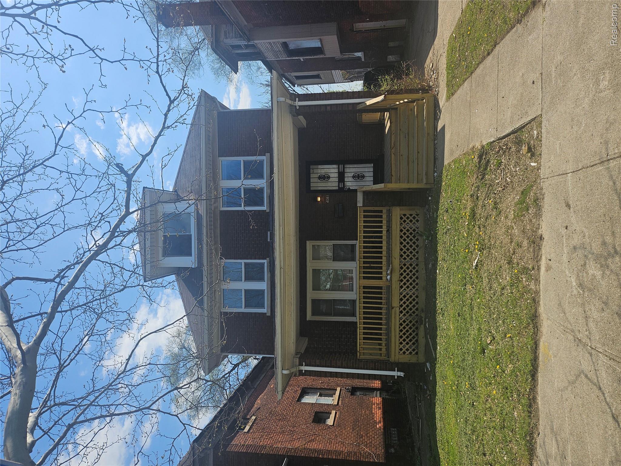 4081 Montgomery Street