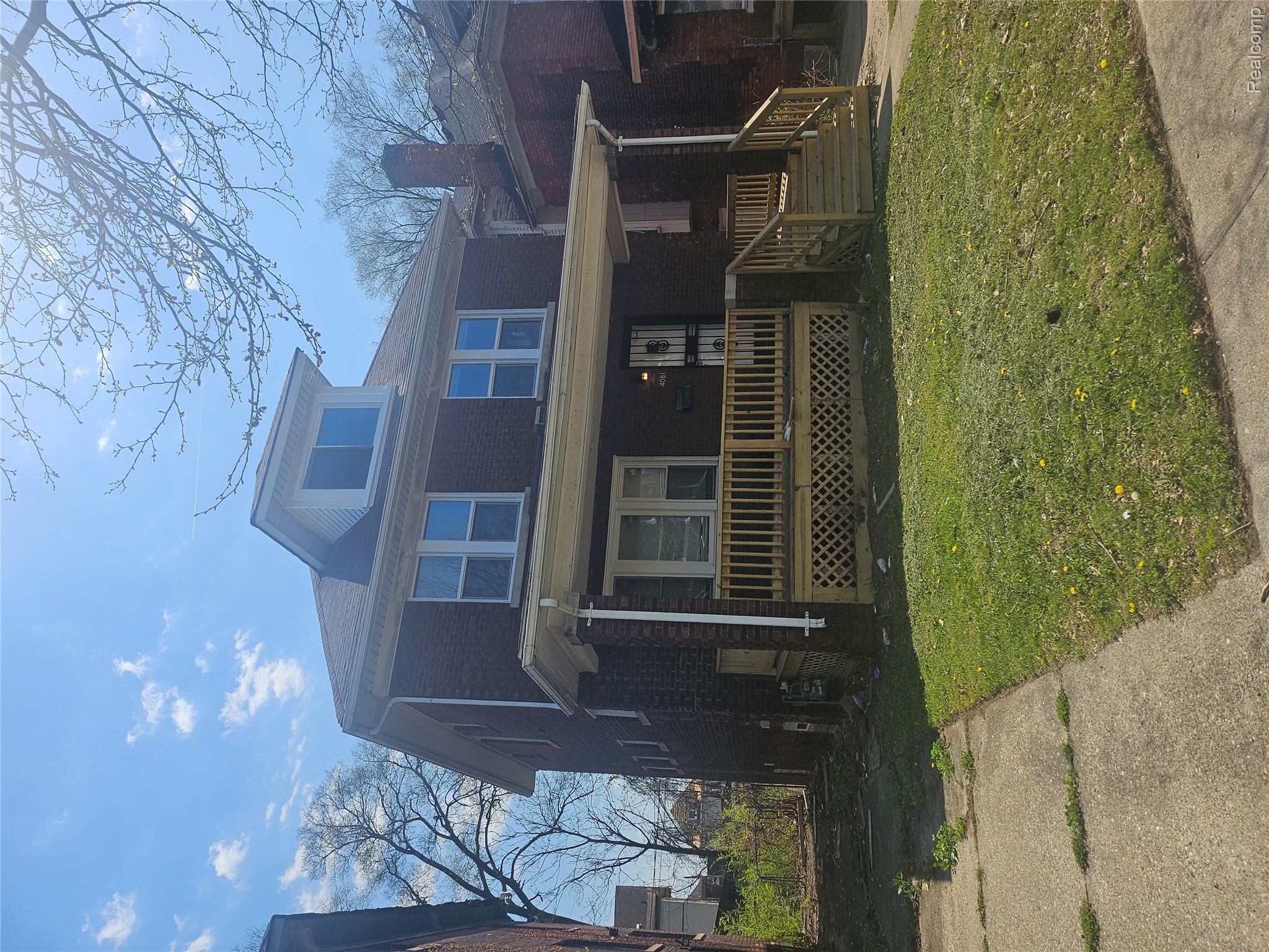 4081 Montgomery Street