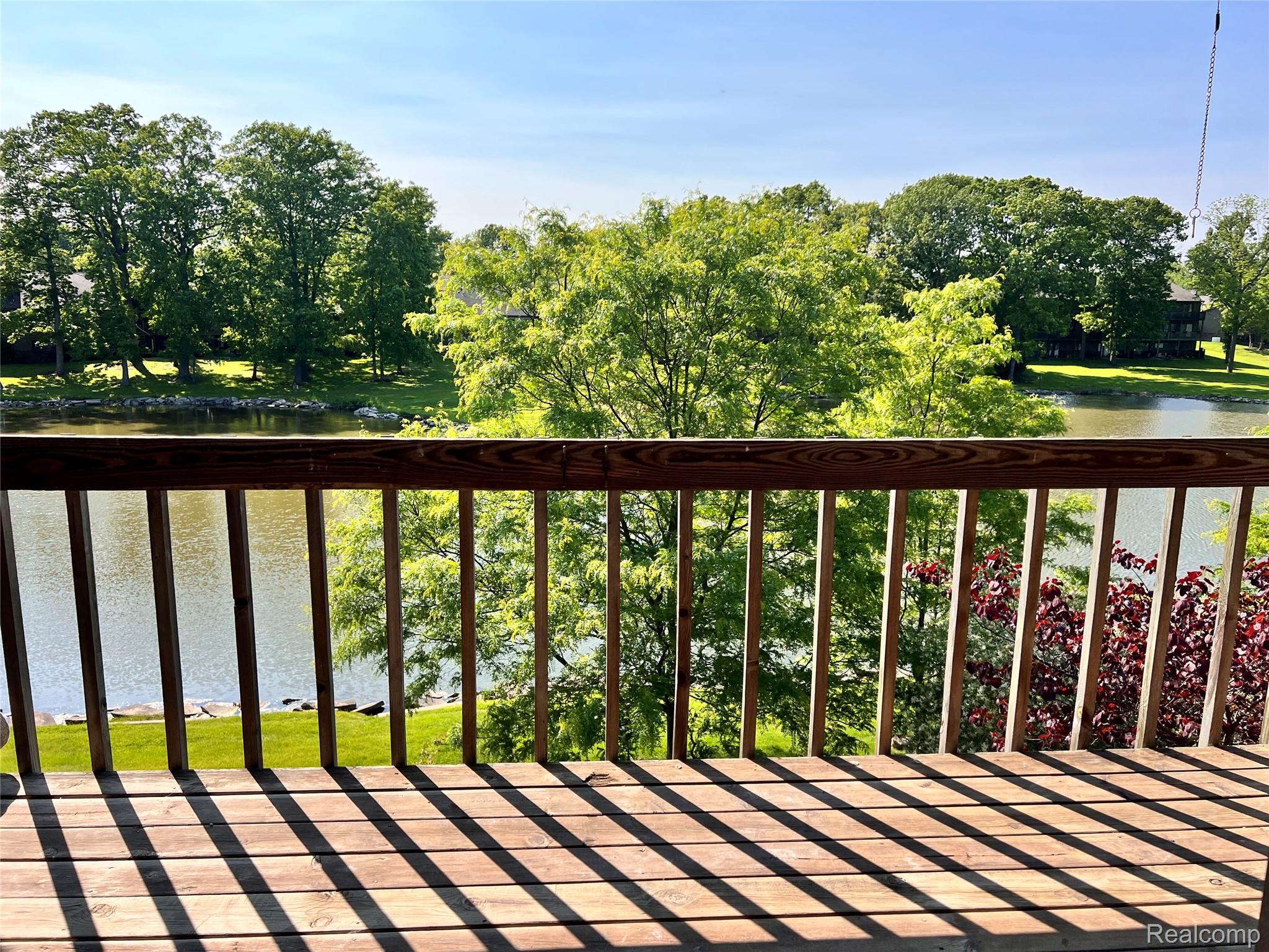 9836 Hawthorne Glen Drive