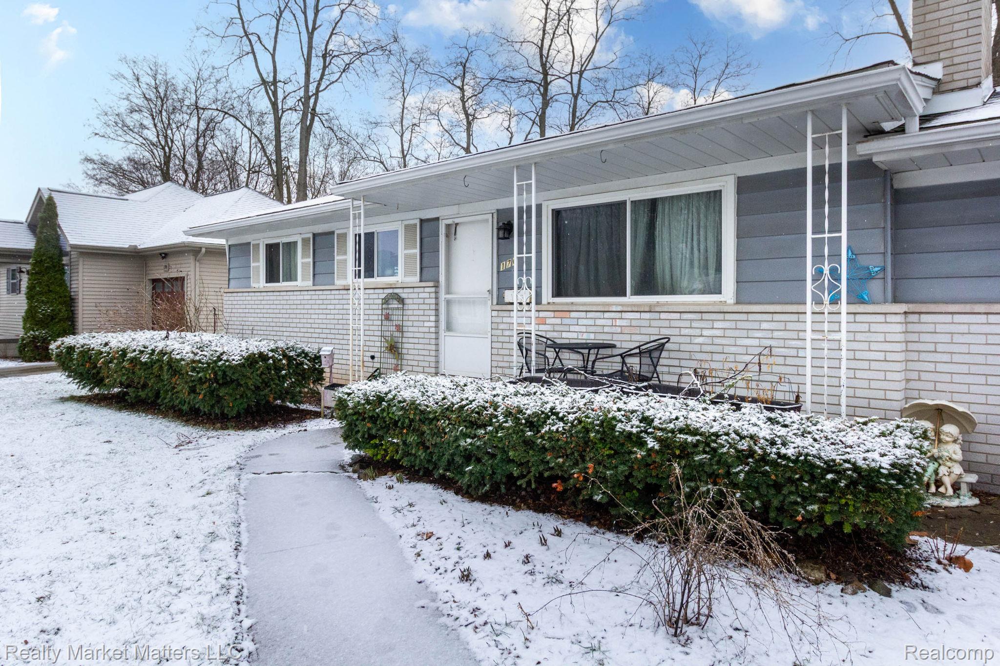 176 Dickenson Street