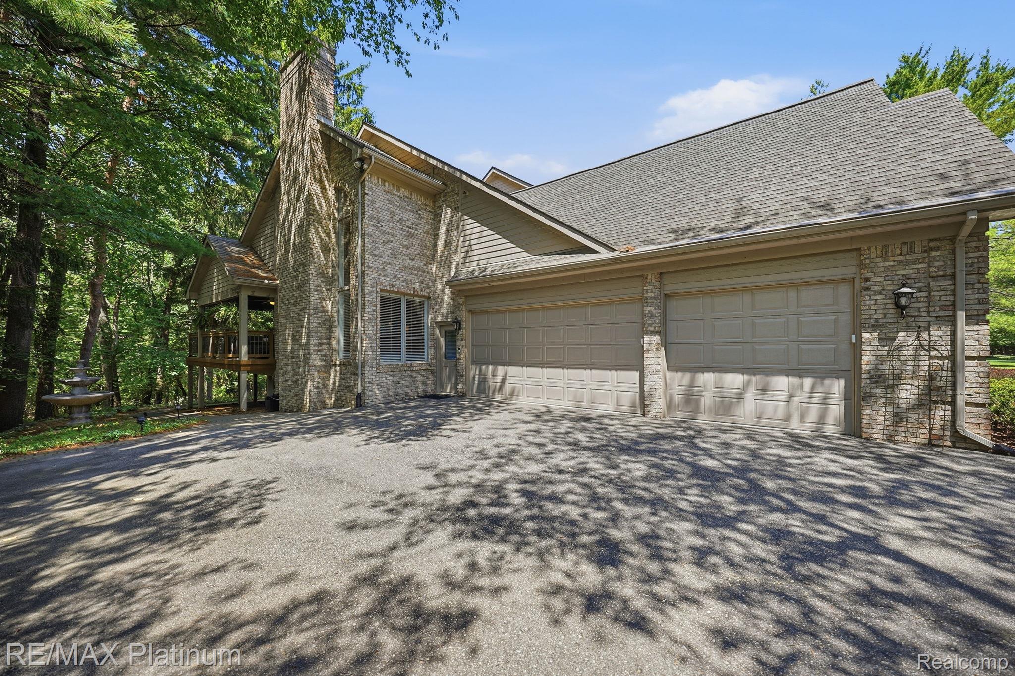 5458 Lake Ridge Drive