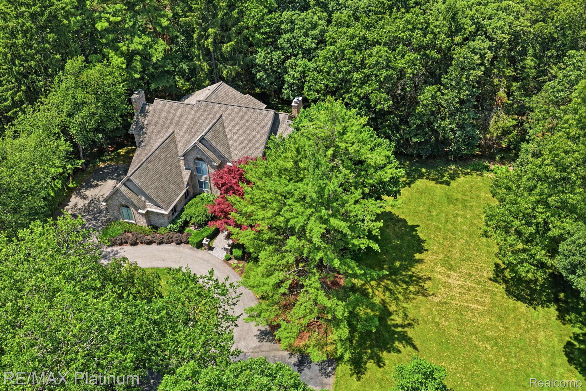 5458 Lake Ridge Drive