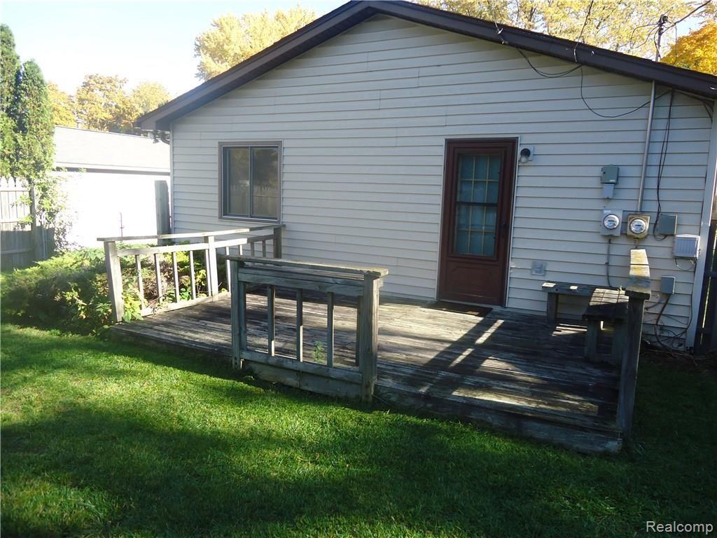 23827 WILLARD Avenue