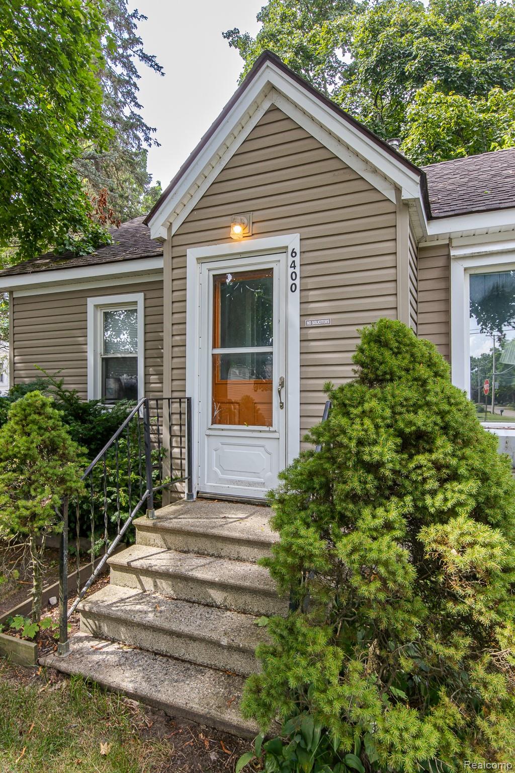 6400 Elmwood Drive