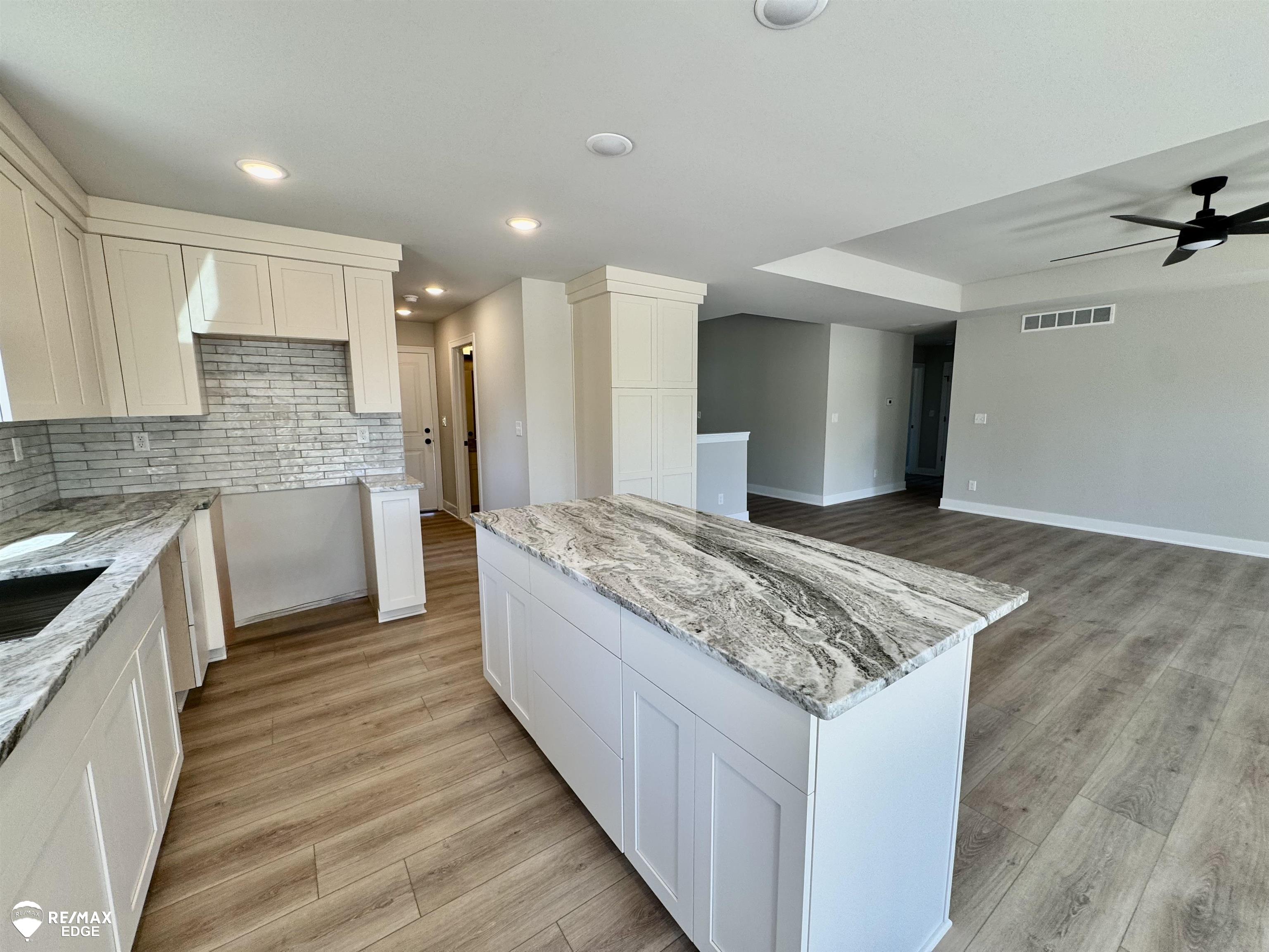 8323 Peninsula Circle