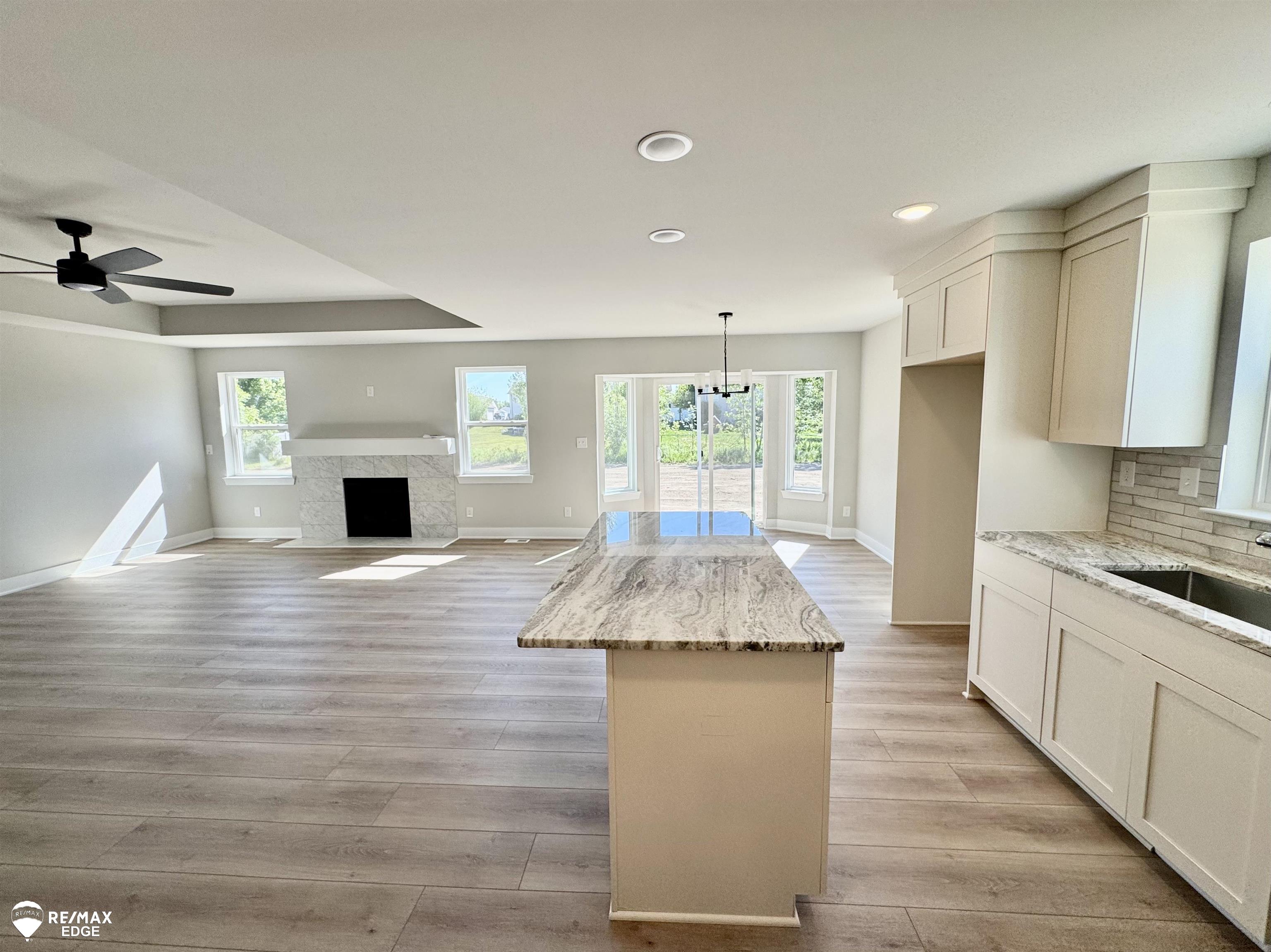 8323 Peninsula Circle