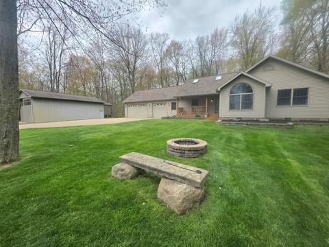 Photo of 515 E General Street, Unknown, MI 48884 (MLS # 65026019501)