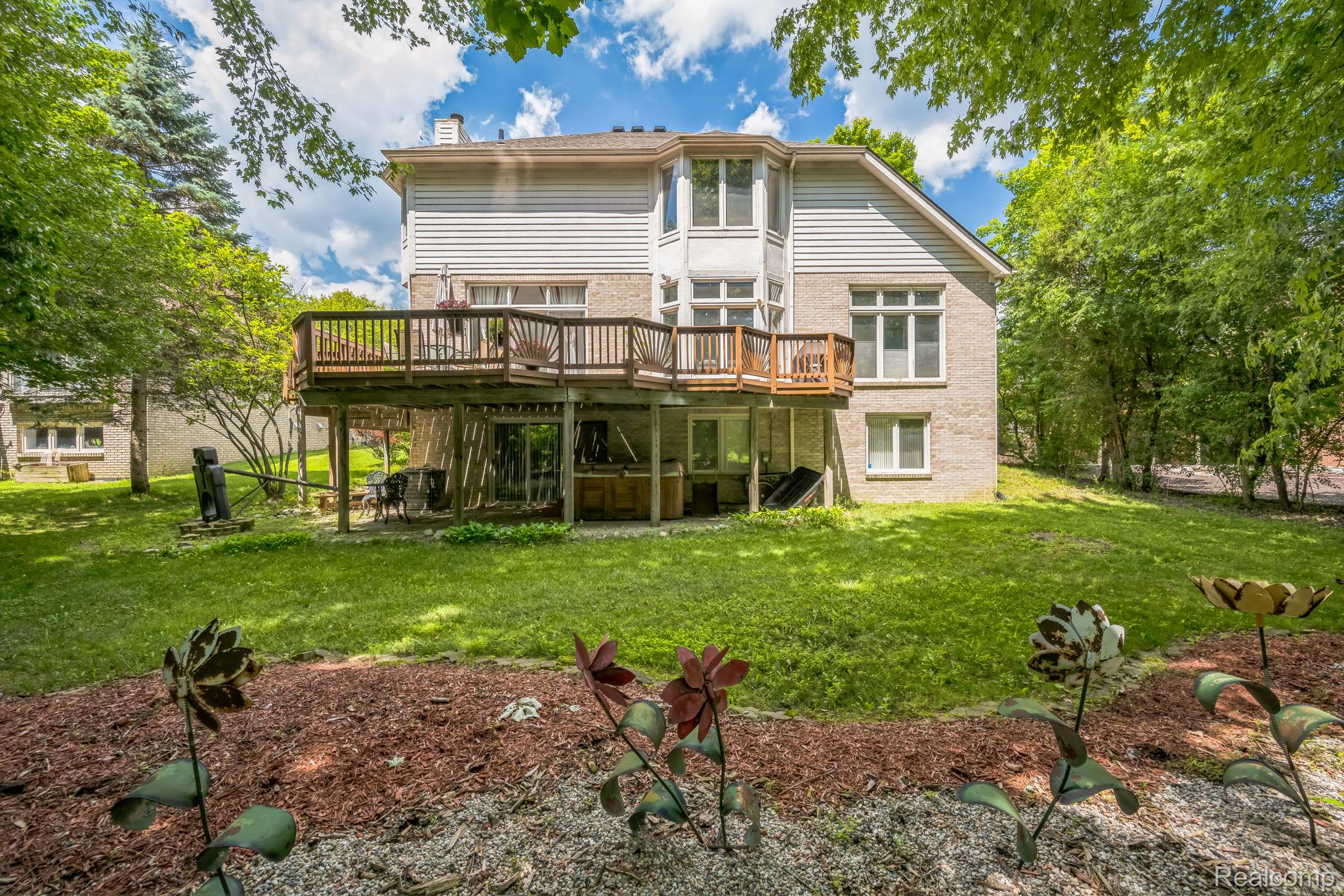 38049 Lantern Hill Court