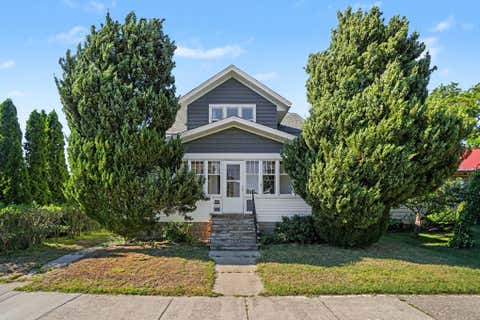 Photo of 333 W 17th Street, Holland City, MI 49423 (MLS # 71026030591)