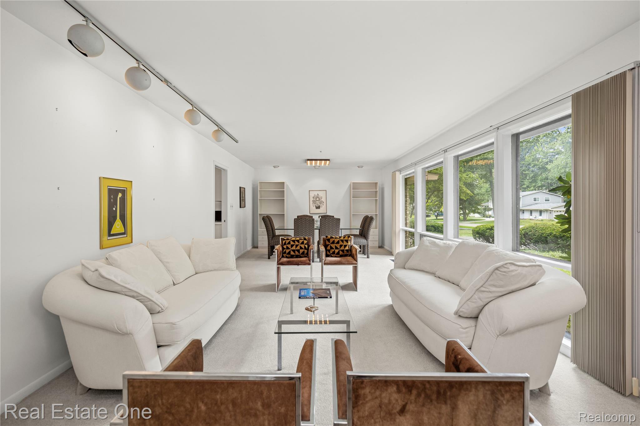 6974 Woodside Trail