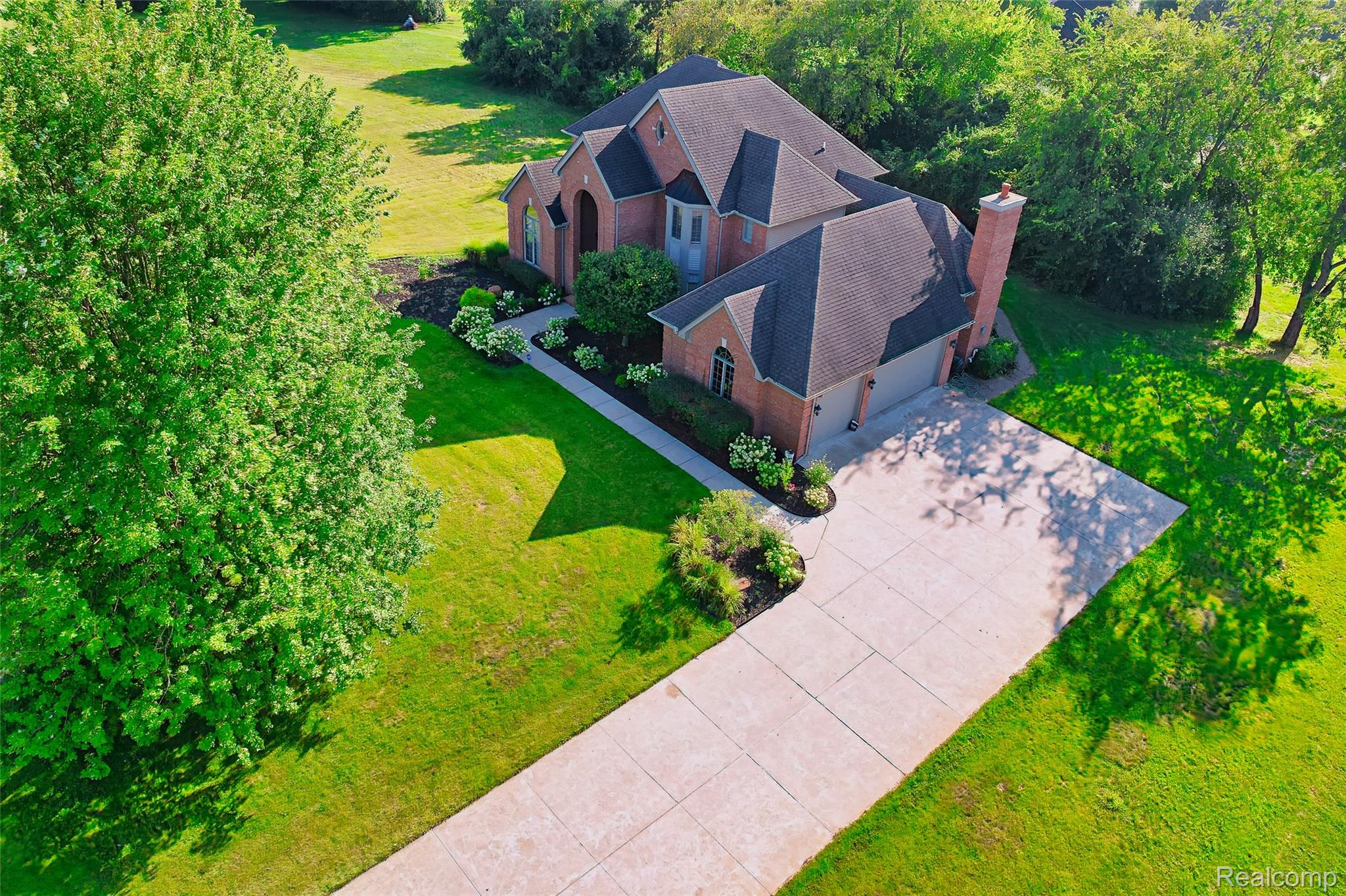 4461 Old Oak Court