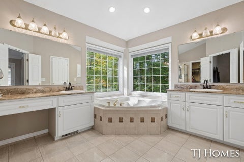 Tiny photo for 985 Thornwyk Drive NW, Walker City, MI 49534 (MLS # 65026054544)