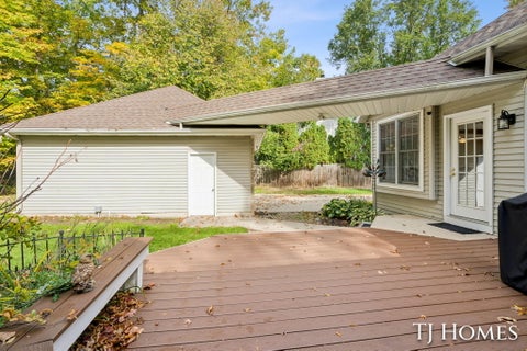 Tiny photo for 985 Thornwyk Drive NW, Walker City, MI 49534 (MLS # 65026054544)