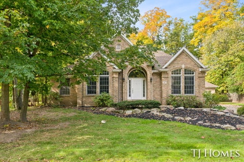 Photo of 985 Thornwyk Drive NW, Walker City, MI 49534 (MLS # 65026054544)