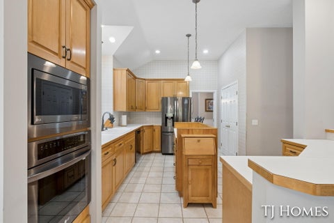 Tiny photo for 985 Thornwyk Drive NW, Walker City, MI 49534 (MLS # 65026054544)