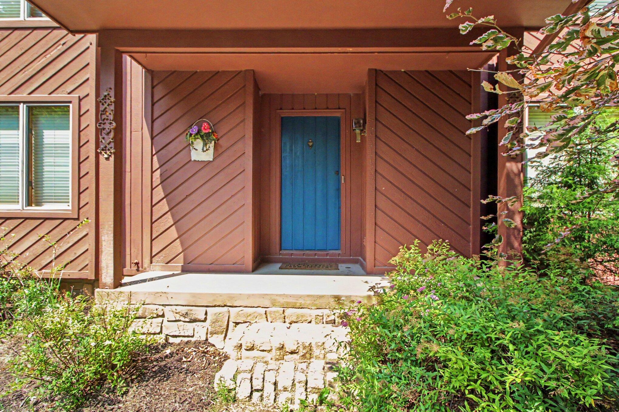 3654 E Pineview Drive