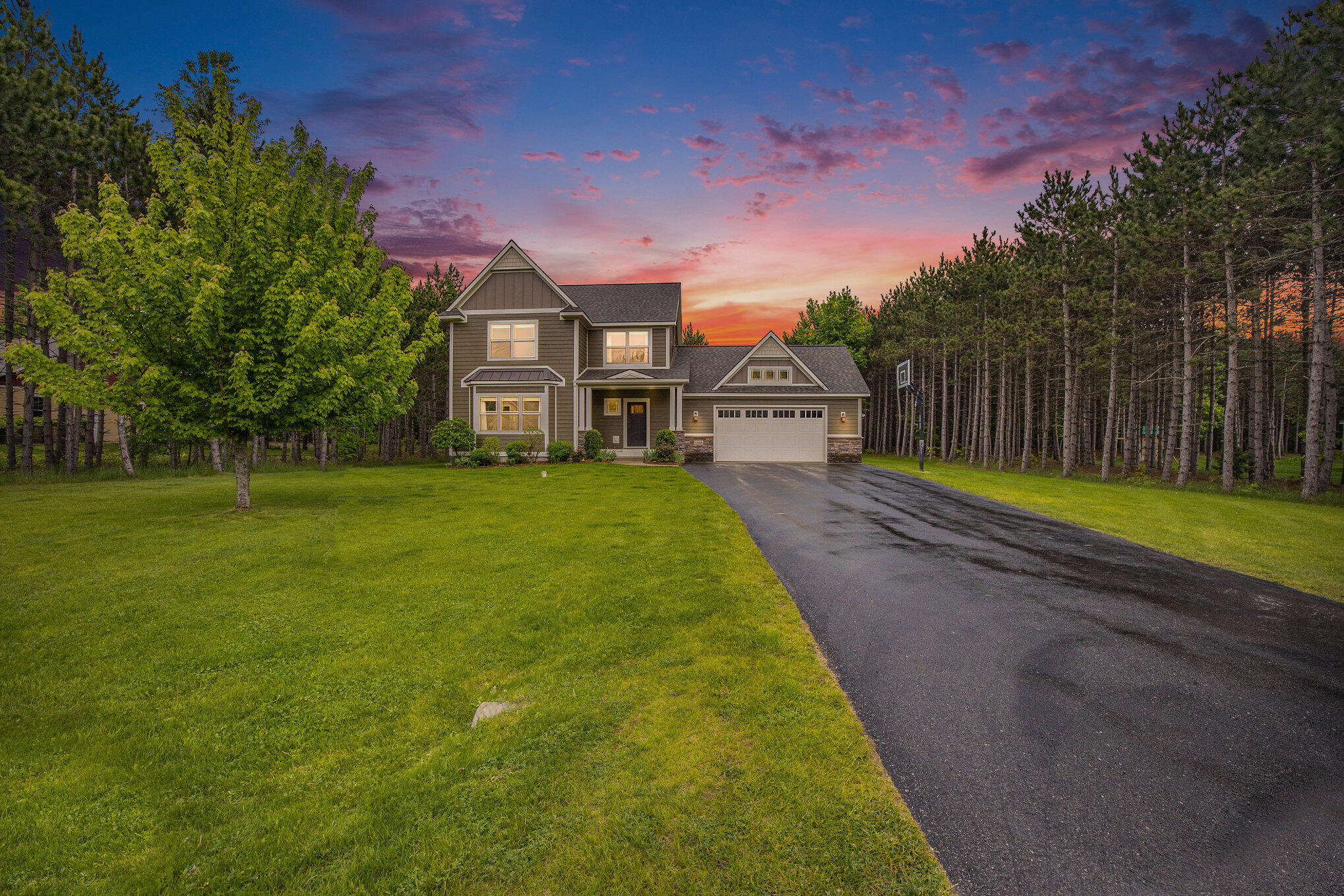 10468 Fencepost Lane