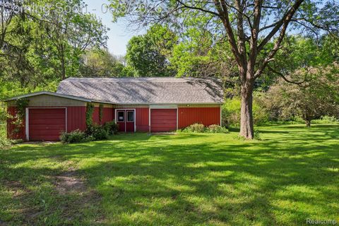 Tiny photo for 8701 Heatherset Drive, Brighton Township, MI 48114 (MLS # 20261038866)