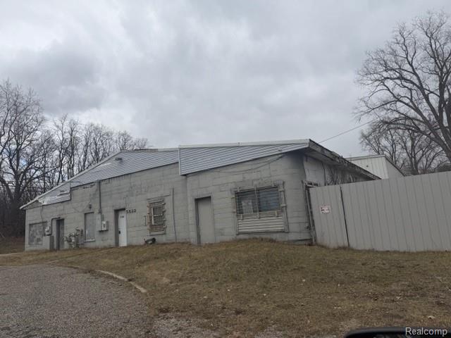 5522 N Dort Highway