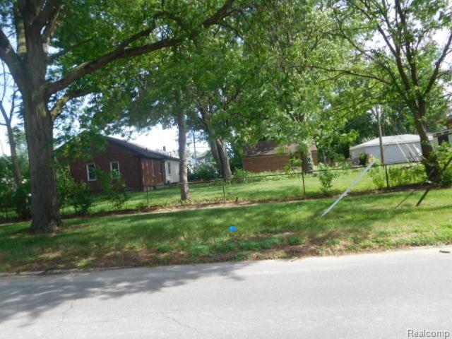 23855 Couzens Avenue
