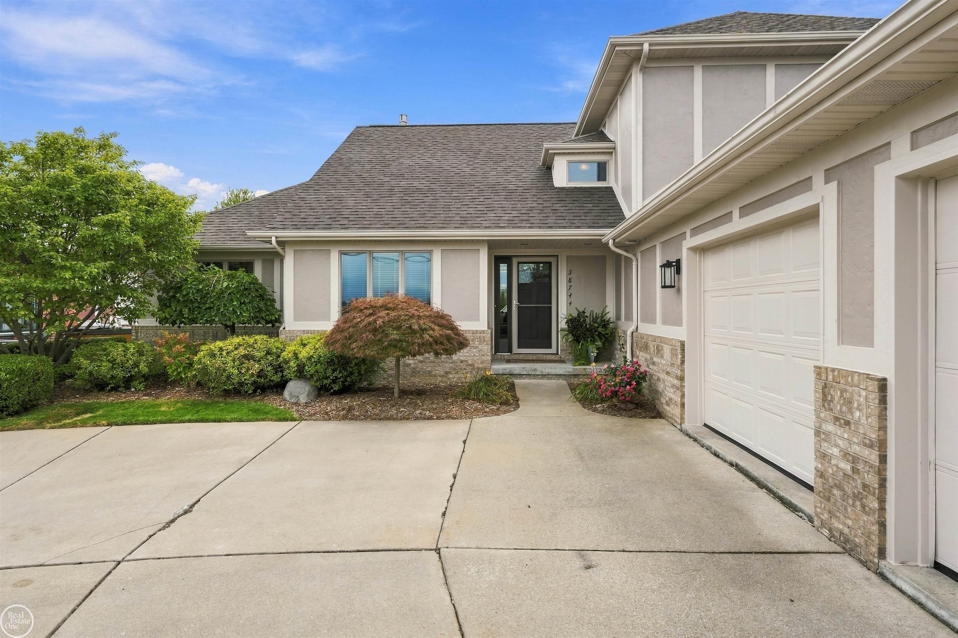 38744 Venetian Drive