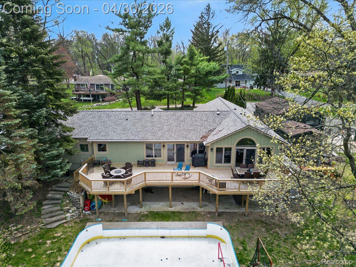 3945 N Vanstone Drive