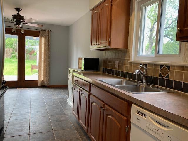 3300 Fernwood Avenue