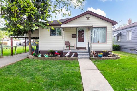 509 Cleophus Parkway Lincoln Park City MI 48146