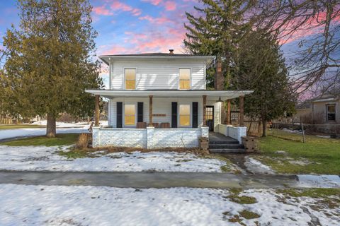 346 N EAST Street Fenton City Genesee MI 48430