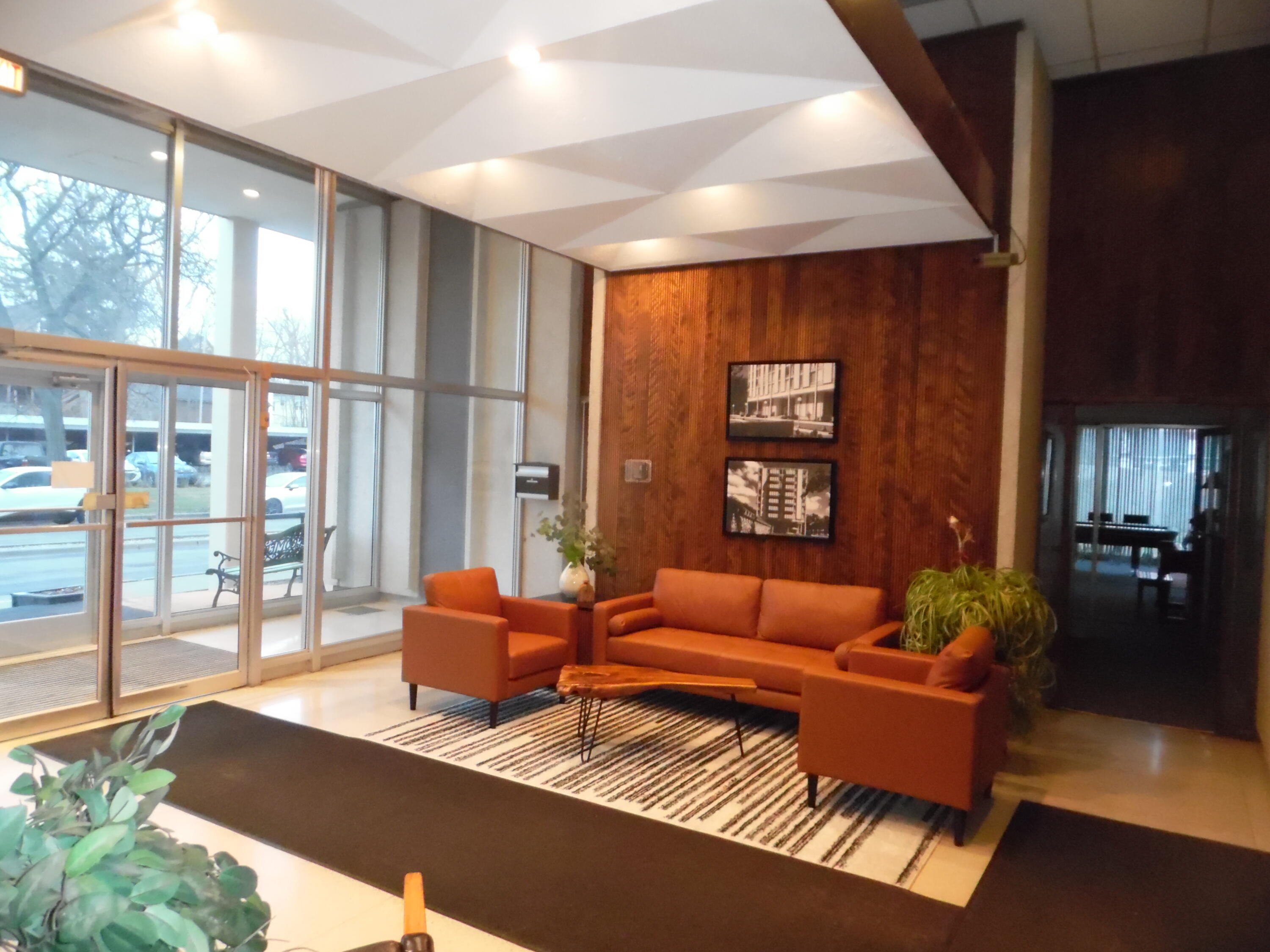 715 W Michigan Avenue 508