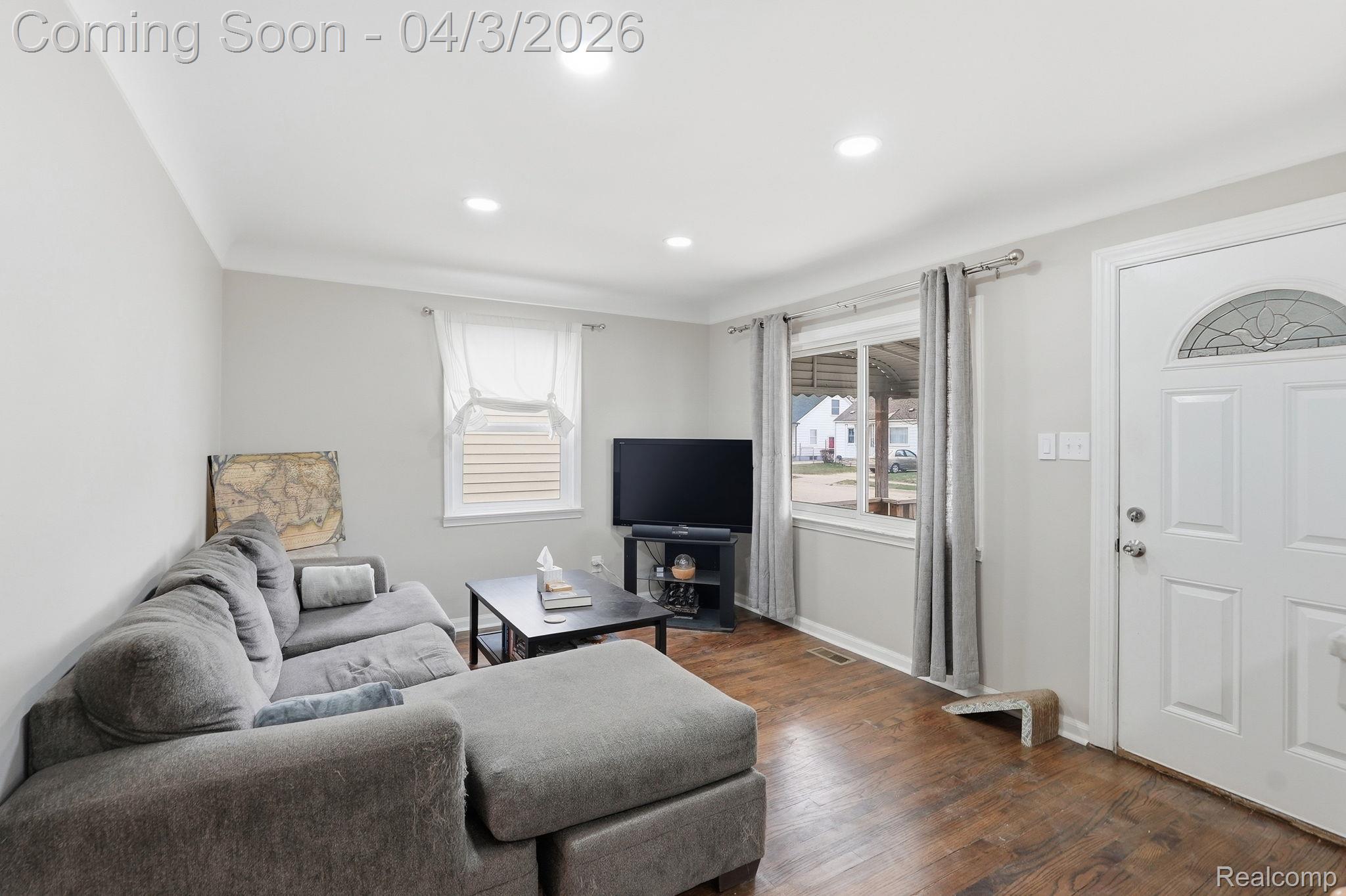 1832 E Goulson Avenue