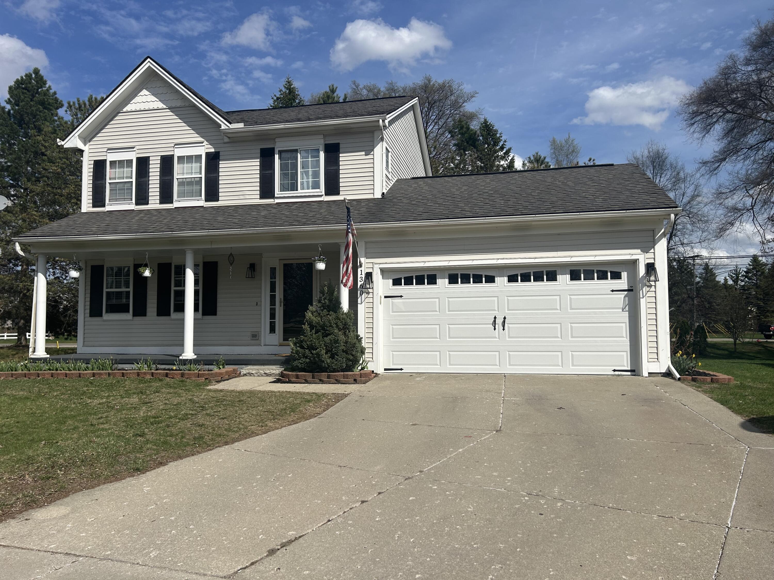 1360 Pond View Court