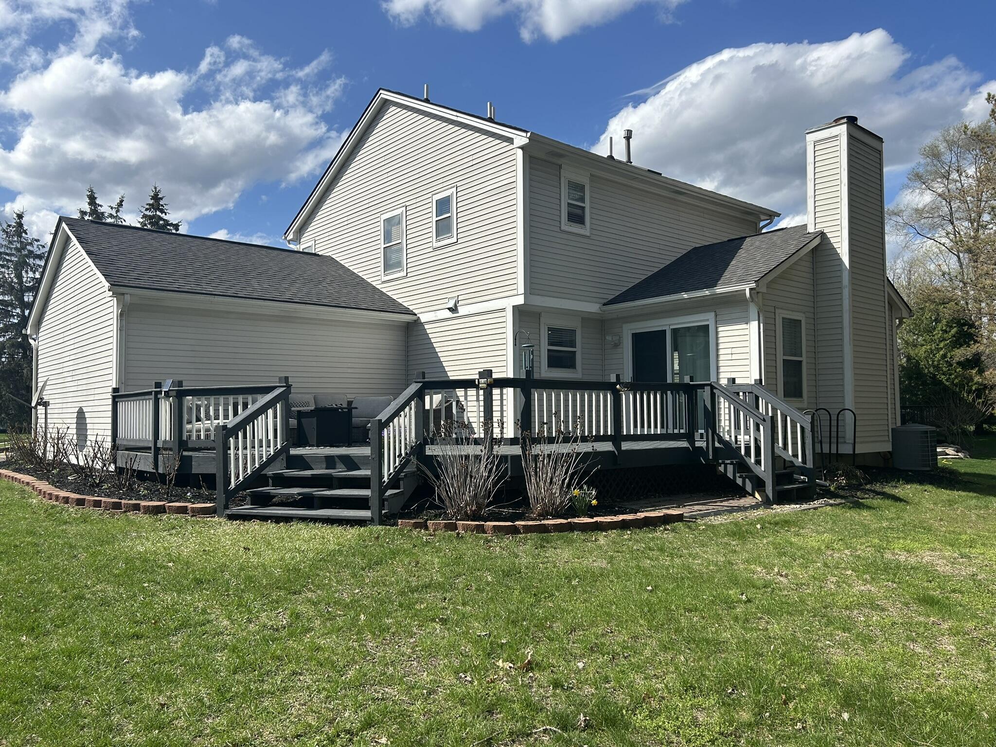1360 Pond View Court