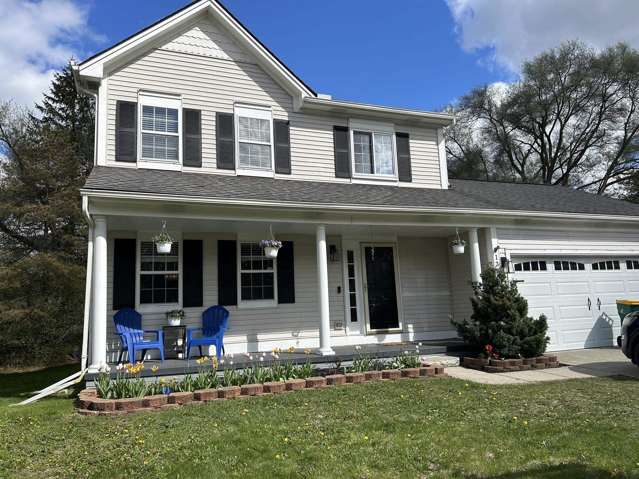1360 Pond View Court