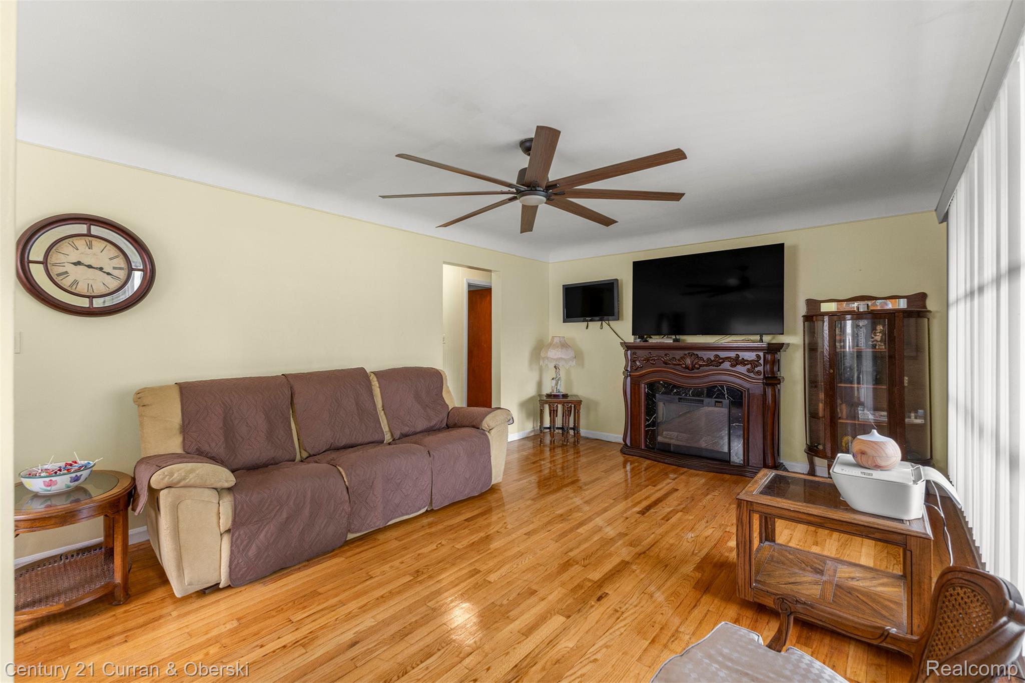 26657 W Chicago