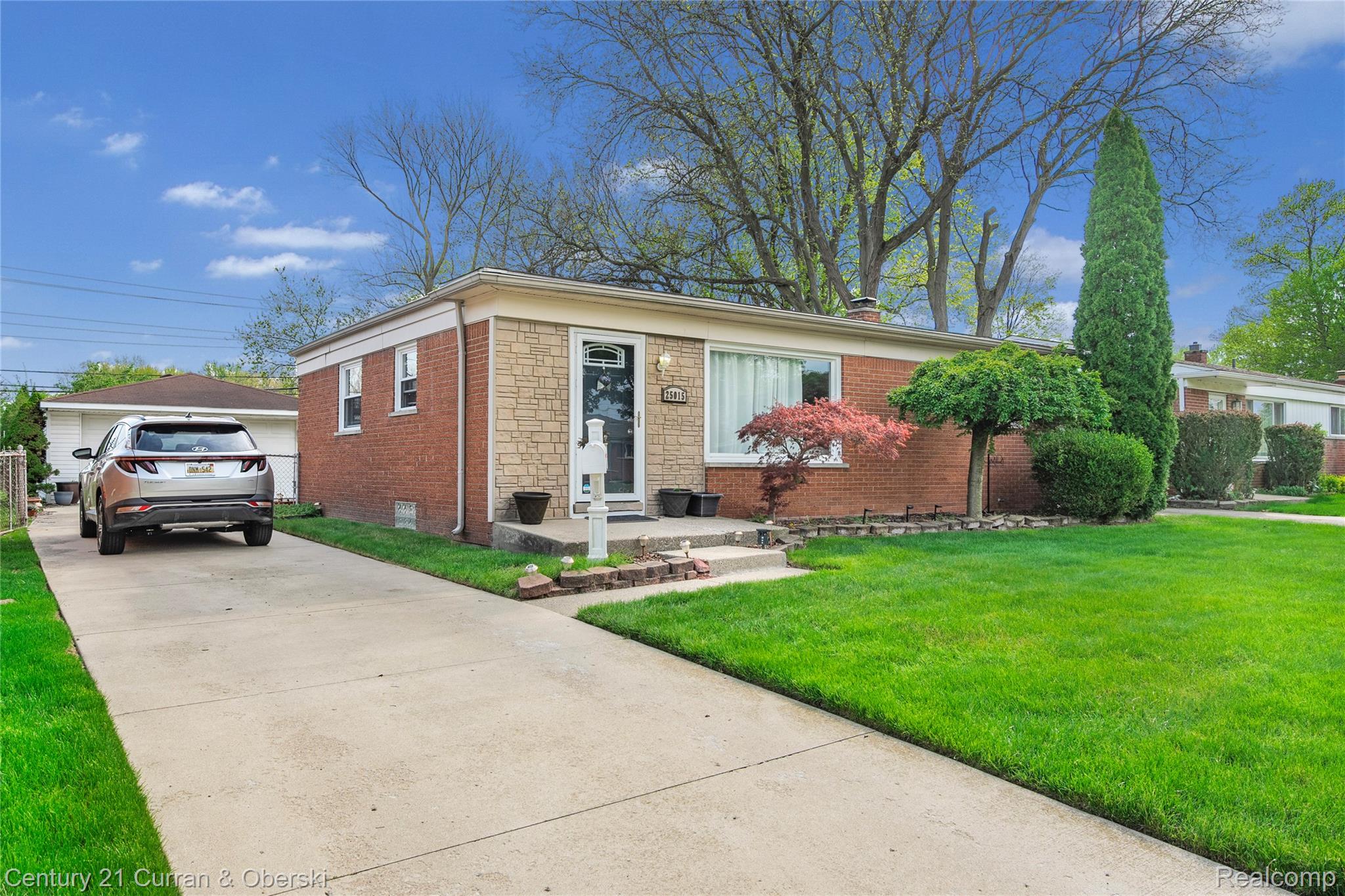 25015 Chernick Street