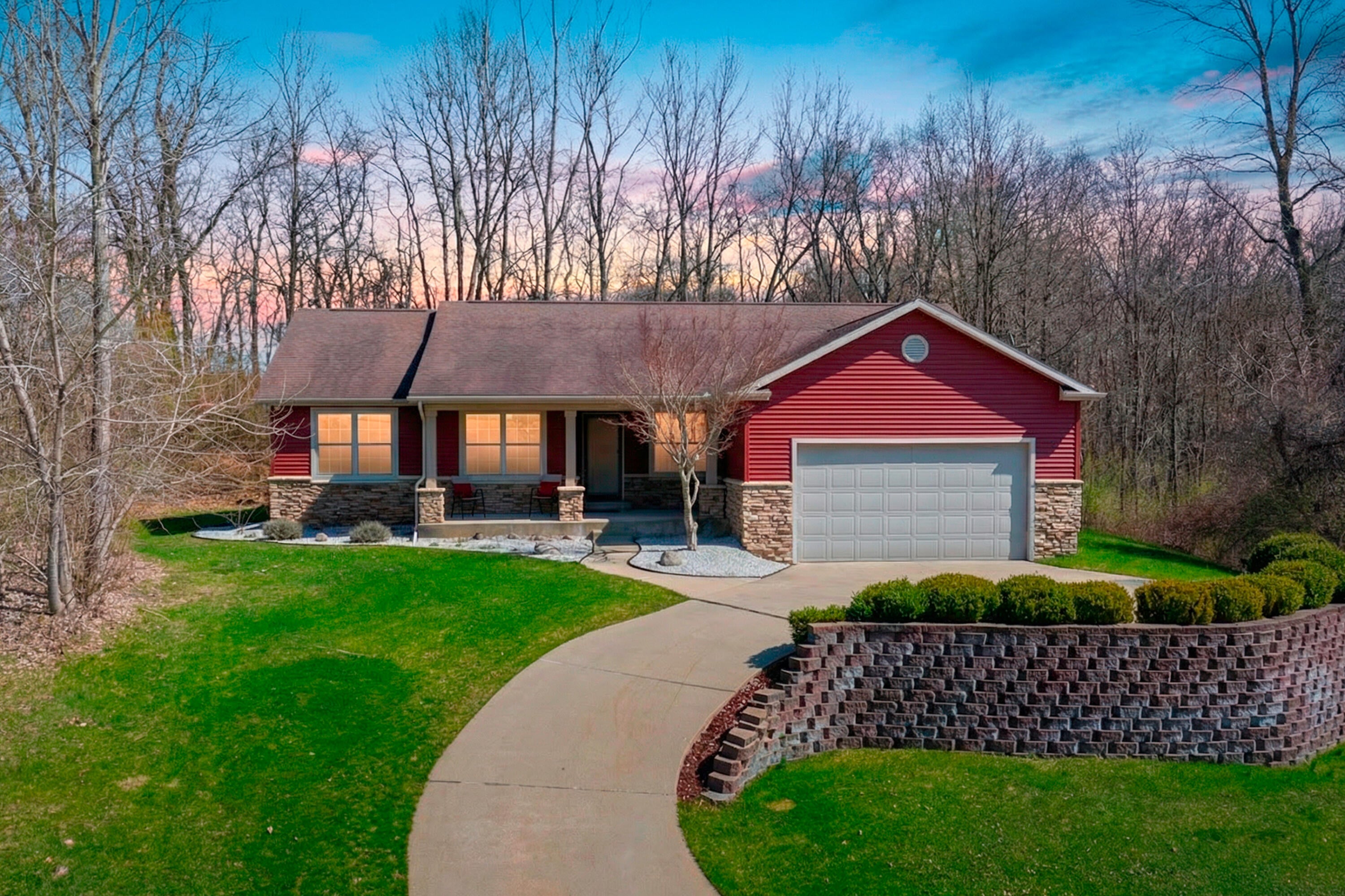 3992 Marietta Circle