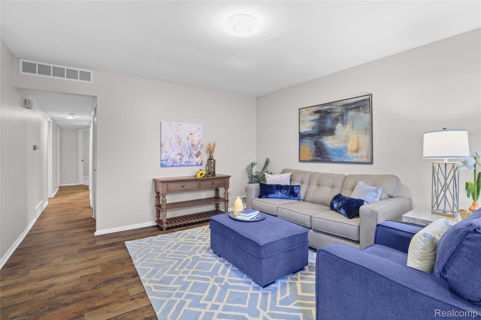 11724 Syracuse Street