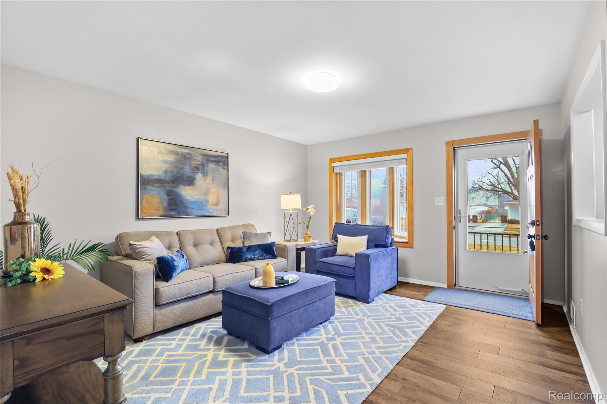 11724 Syracuse Street