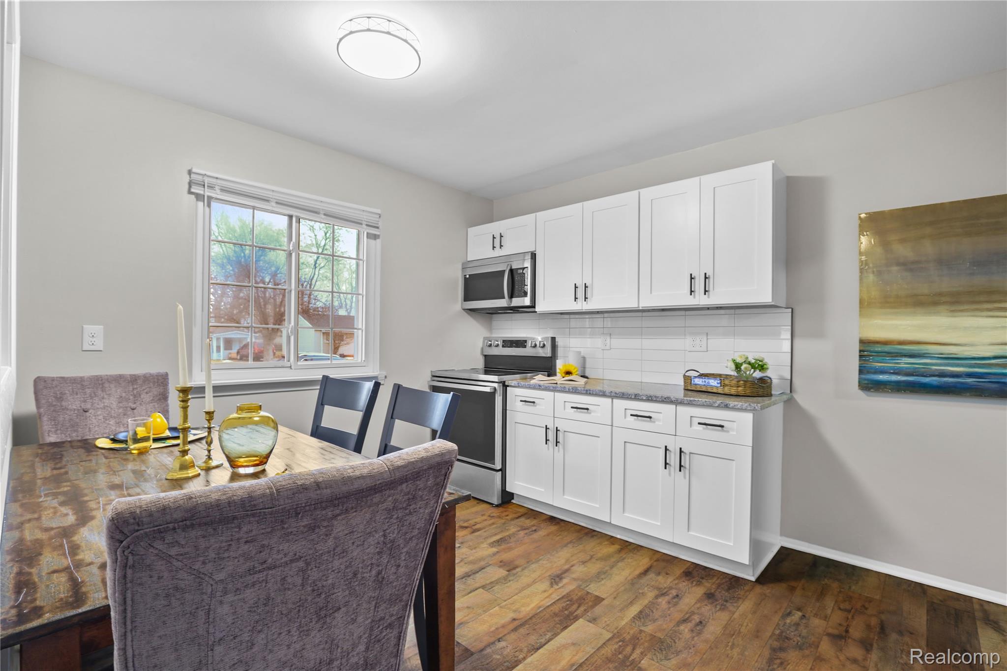 11724 Syracuse Street