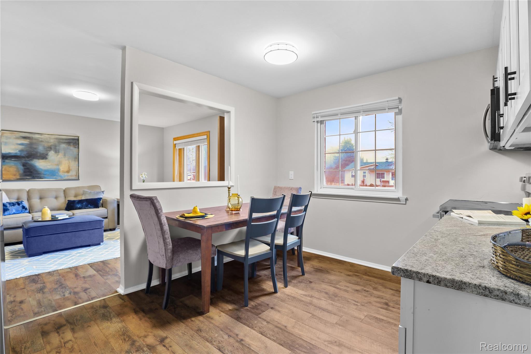 11724 Syracuse Street